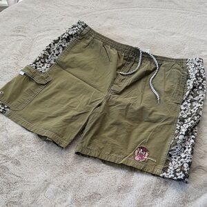 Warner Bros. Olive and Black Men’s Board Shorts